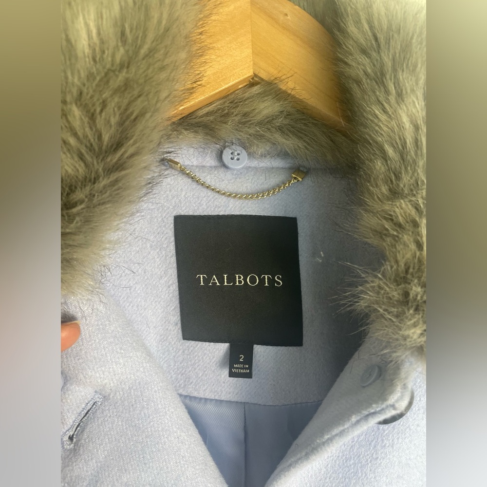 Coat‎ - Picture 4 of 5